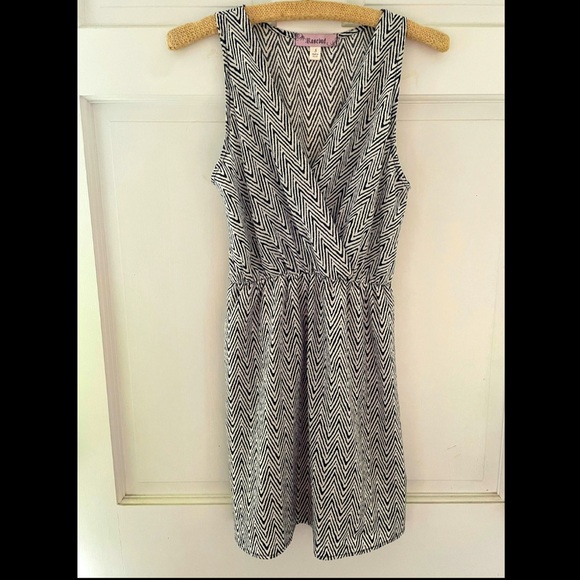 Rosebud Black and White Romper - Picture 1 of 4